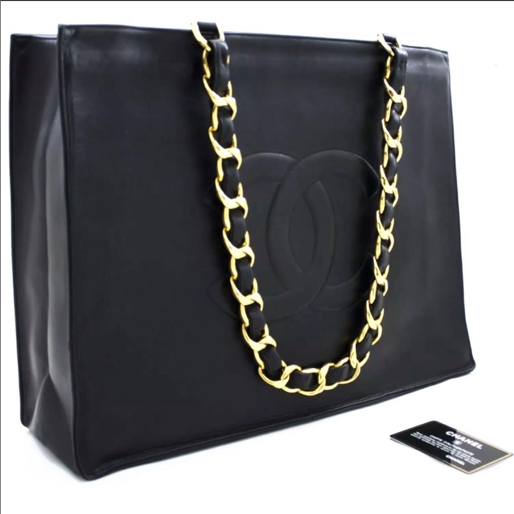 RARE🔥XLARGE🔥Chanel lambskin tote - Picture 2 of 8